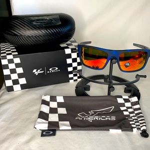 New Oakley MotoGP America’s! Drop Point limited ed